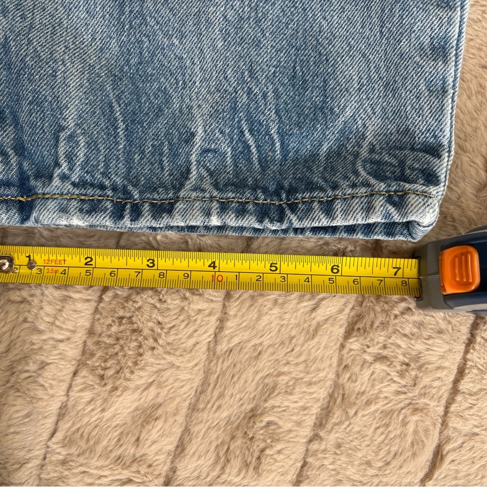 Women’s Levi’s Jeans - Picture 2 of 12